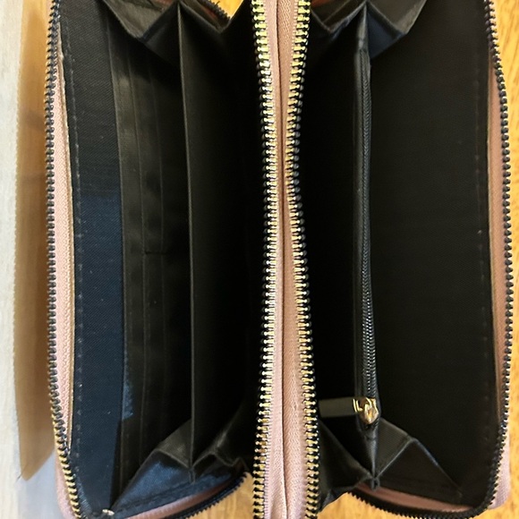 Mudd Double Zipper Sided Light Pink Wristlet with Decorative Cutouts - Picture 10 of 10